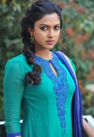 Amala Paul New Pics